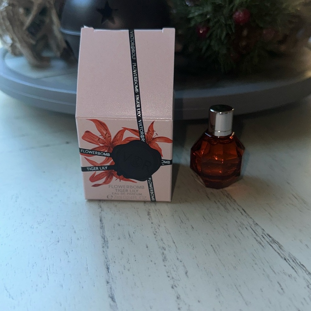 Viktor & Rolf Flowerbomb Tiger Lily